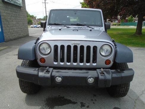 Used 2013 Jeep Wrangler Sport AWD/4WD image 4