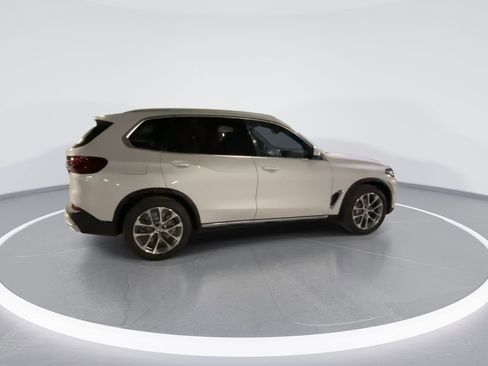 New 2026 BMW X5 xDrive50e w/ Premium Package image 8