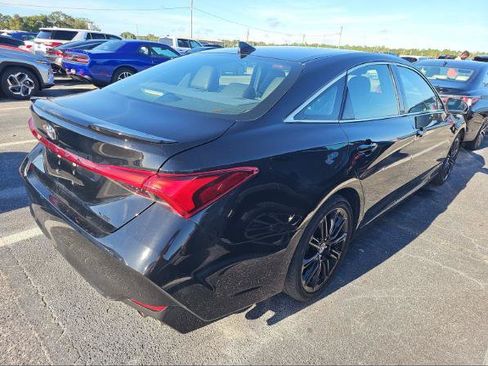Used 2019 Toyota Avalon XSE w/ All Weather Liner Package FWD image 2