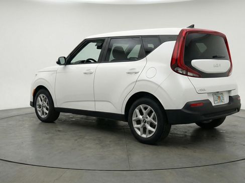 Used 2025 Kia Soul LX w/ LX Technology Package image 6