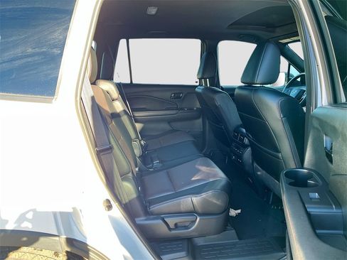 Used 2024 Honda Passport Black Edition image 30