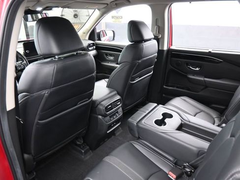 Used 2024 Honda Pilot Touring image 40