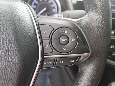 Used 2022 Toyota Camry LE image 15