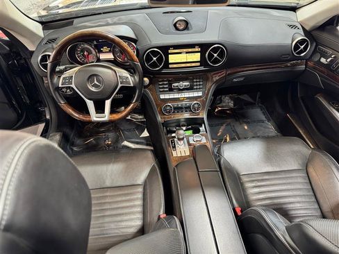 Used 2013 Mercedes-Benz SL 550 w/ Premium Pkg image 13