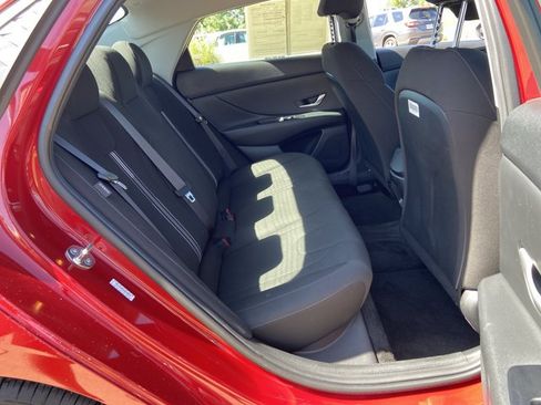 Used 2024 Hyundai Elantra SEL FWD image 16