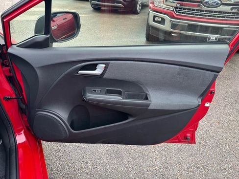 Used 2013 Honda Insight EX image 17