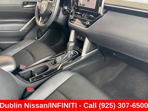 Used 2024 Toyota Corolla Cross XLE w/ Convenience Package AWD/4WD image 20