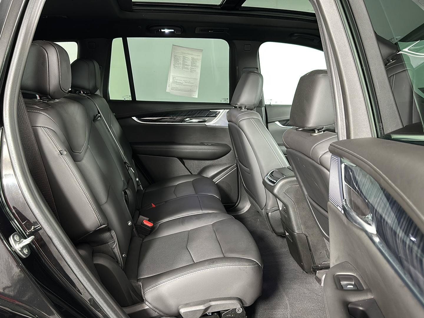 Used 2024 Cadillac XT6 Premium Luxury AWD/4WD image 36