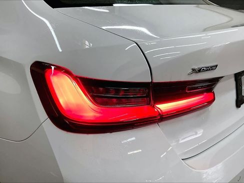 Certified 2023 BMW 330e xDrive w/ Convenience Package image 31