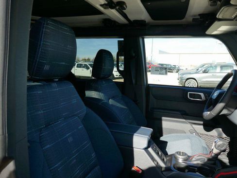 New 2025 Ford Bronco Heritage Edition image 9