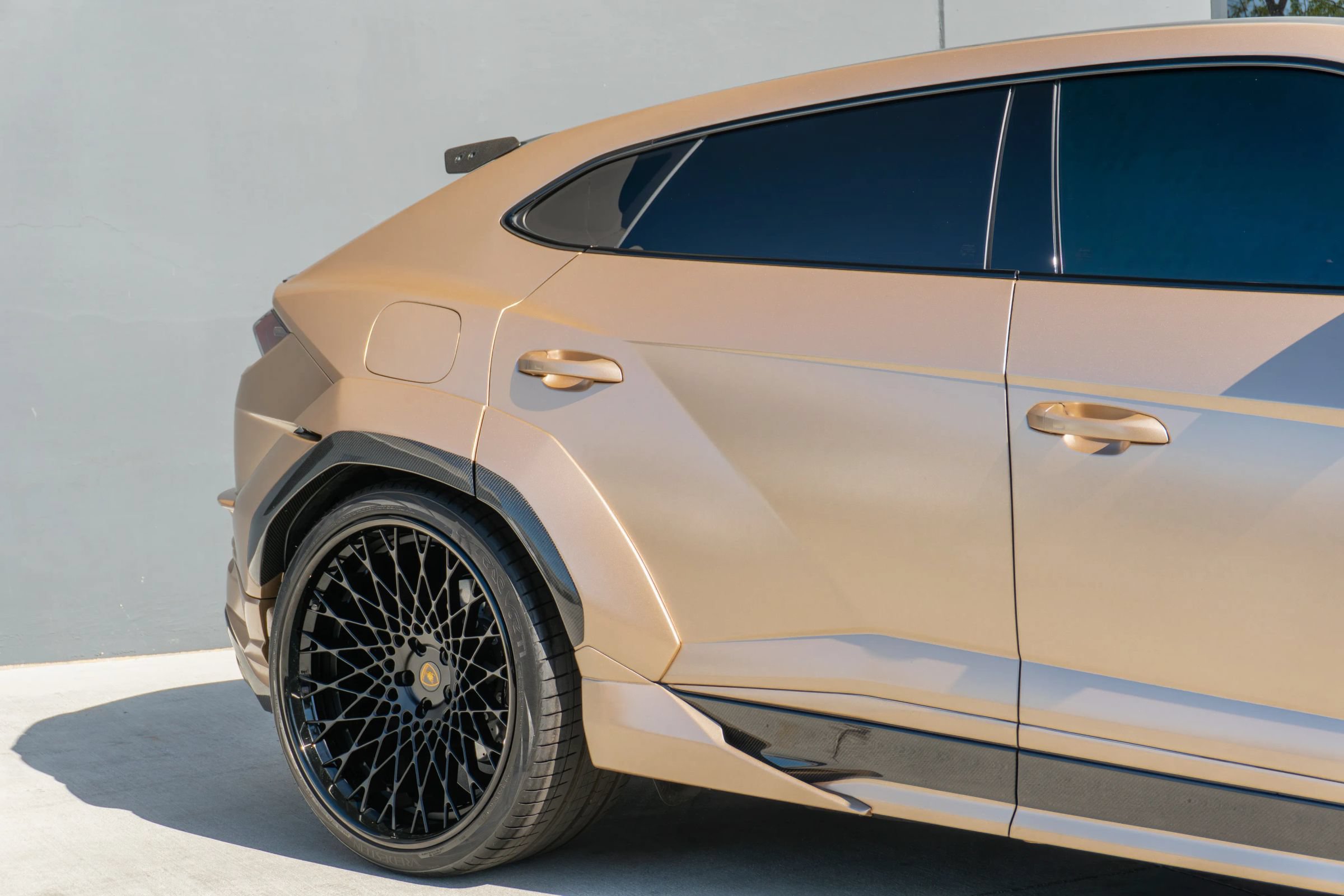 Used 2023 Lamborghini Urus Performante AWD/4WD image 32