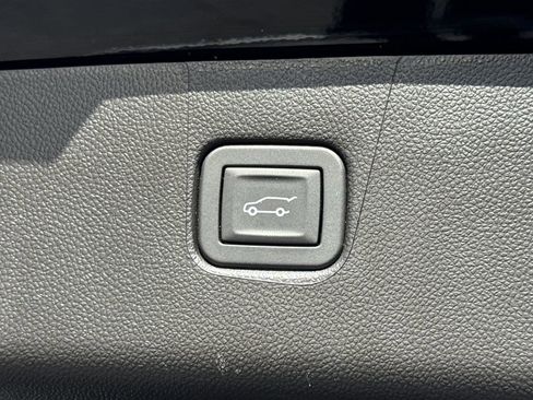 Used 2025 Chevrolet Blazer Premier w/ LPO, Black Sport Package image 11