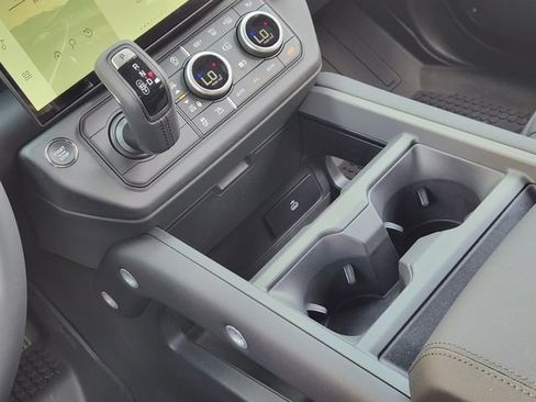 New 2026 Land Rover Defender 110 X-Dynamic SE AWD/4WD image 19