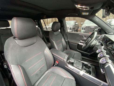 Used 2021 Mercedes-Benz GLB 250 GLB 250 image 25