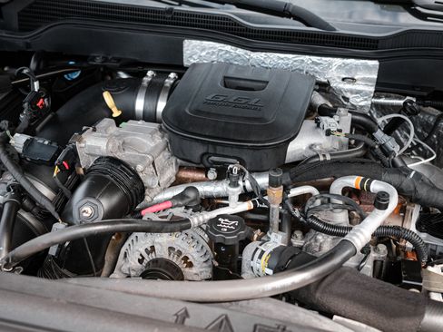 Used 2016 Chevrolet Silverado 2500 High Country w/ Duramax Plus Package image 35