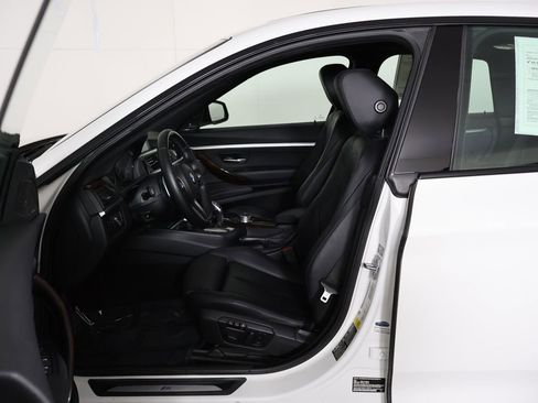Used 2014 BMW 335i Gran Turismo xDrive AWD/4WD image 31