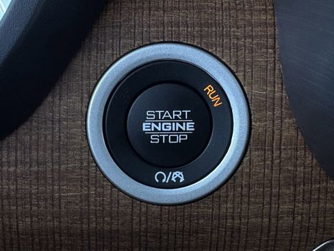 Used 2020 RAM 1500 Limited AWD/4WD image 22