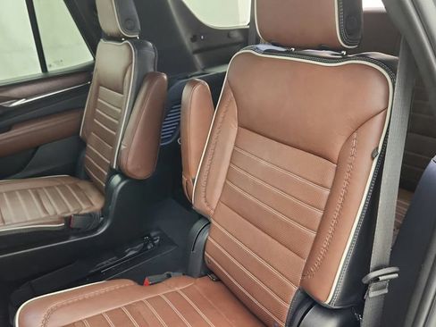 Used 2023 GMC Yukon Denali Ultimate AWD/4WD image 41