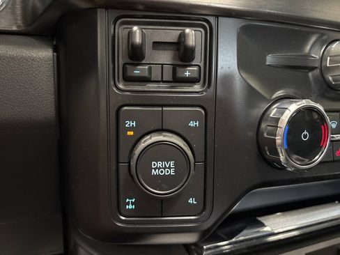 Used 2024 Ford F250 Lariat image 41