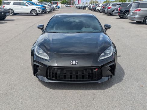 Used 2023 Toyota GR86 w/ ALL Weather Mat Package (TMS) RWD image 9