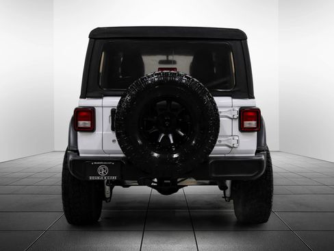 Used 2018 Jeep Wrangler Unlimited Sport S AWD/4WD image 9