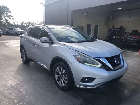 Used 2018 Nissan Murano SV image 4