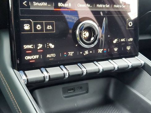 New 2026 GMC Terrain AT4 w/ LPO, Black Badging Package AWD/4WD image 34