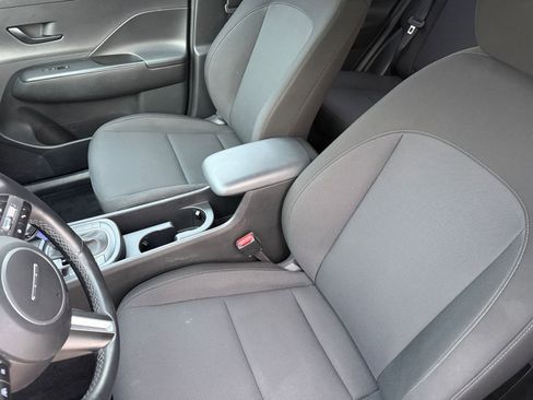 Used 2025 Hyundai Kona SEL image 36