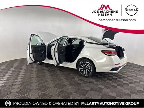 Certified 2025 Nissan Sentra SR image 16