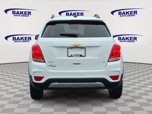 Used 2020 Chevrolet Trax LT w/ LT Convenience Package FWD image 6