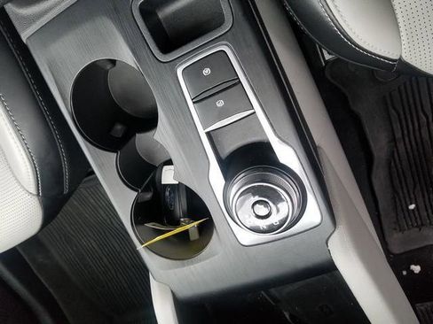 Certified 2023 Ford Escape Platinum image 18