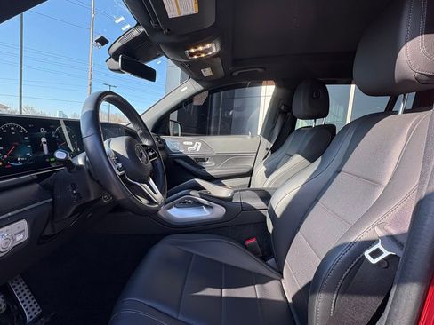 Used 2022 Mercedes-Benz GLS 450 4MATIC image 11