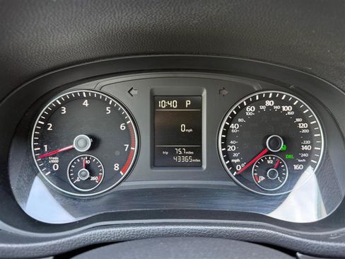 Used 2013 Volkswagen Passat 2.5 S FWD image 46