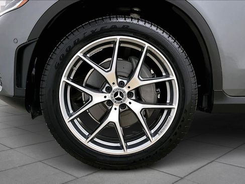 Certified 2021 Mercedes-Benz GLC 300 4MATIC image 11