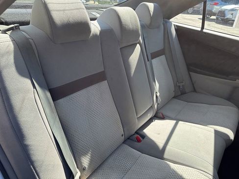 Used 2012 Toyota Camry LE image 22