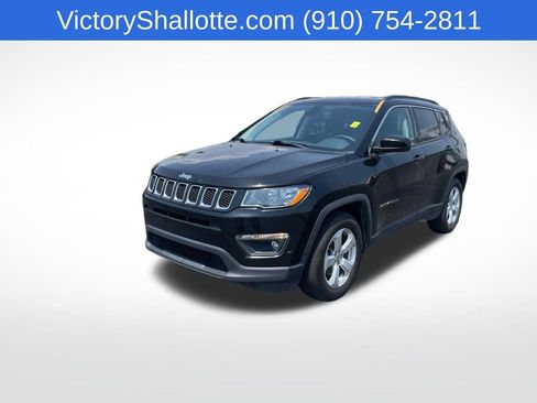 Used 2020 Jeep Compass Latitude FWD image 4