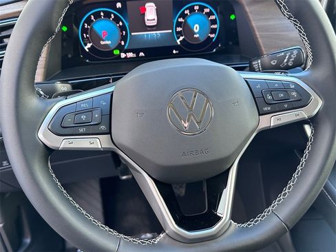 New 2026 Volkswagen Atlas SE image 13