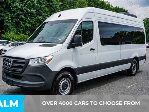 Used 2025 Mercedes-Benz Sprinter 2500 image 2