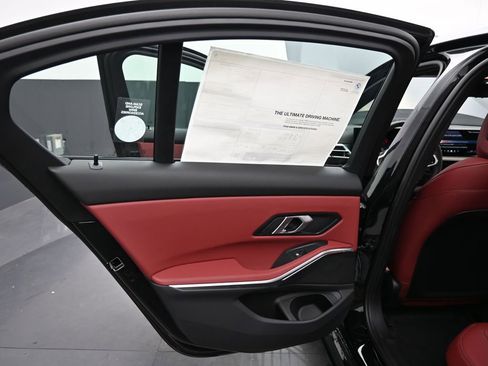 New 2026 BMW 330i Sedan w/ M Sport Package image 28