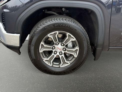 Used 2026 GMC Sierra 1500 SLT image 12