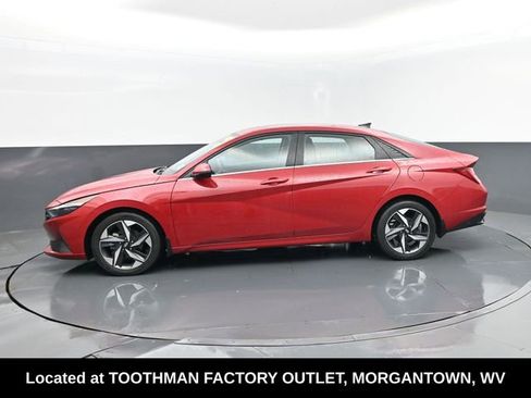 Used 2023 Hyundai Elantra Limited FWD image 5