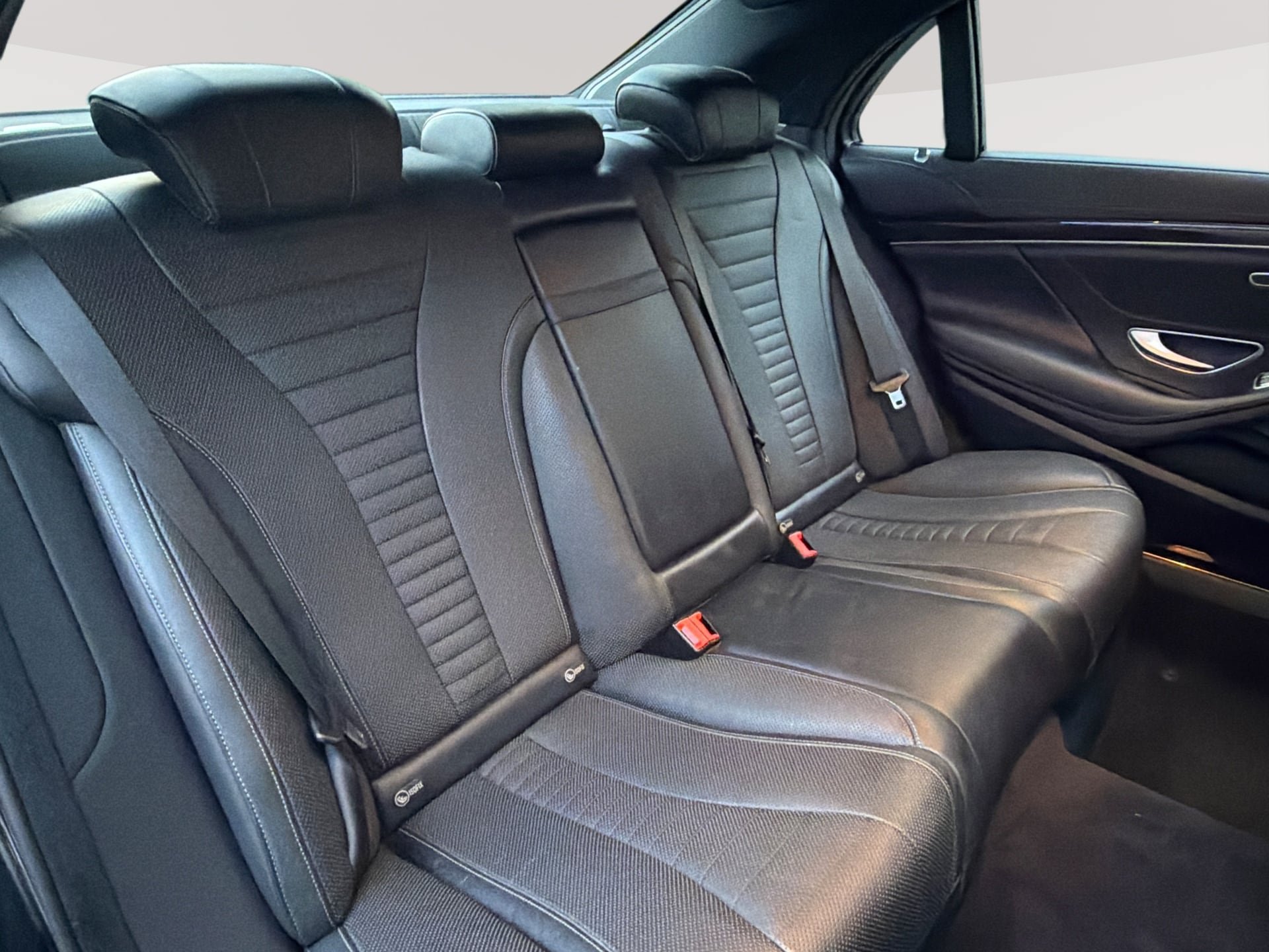 Used 2020 Mercedes-Benz S 560 4MATIC Sedan image 27