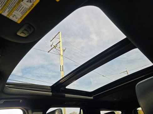 Used 2019 Ford Expedition Max Limited image 31