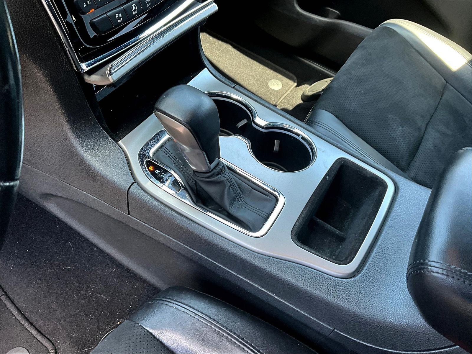 Used 2019 Jeep Grand Cherokee Laredo w/ Laredo X Package RWD image 20