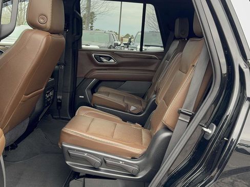 Used 2021 Chevrolet Tahoe High Country w/ Premium Package image 14