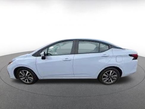 Used 2025 Nissan Versa SV image 4