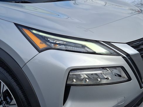 Certified 2022 Nissan Rogue SV image 11