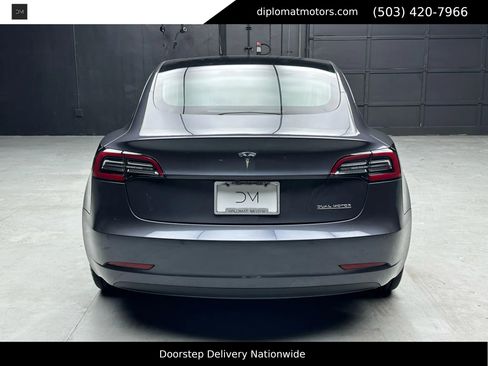 Used 2018 Tesla Model 3 Long Range image 5