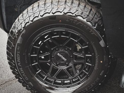 Used 2011 Chevrolet Silverado 1500 LT w/ Texas Edition RWD image 19
