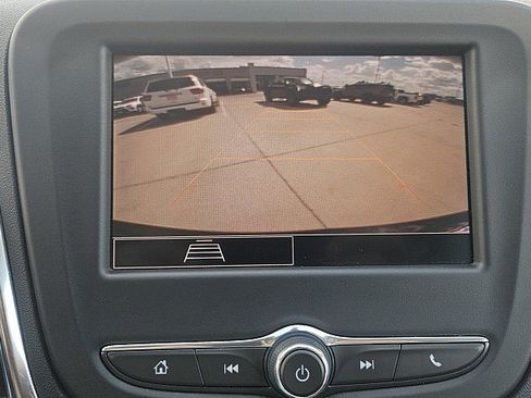 Used 2024 Chevrolet Equinox LT FWD image 12
